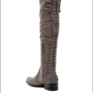 New Charles David Gannon lace up boots sz 8